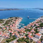 شقة With Parking Space Sali, Dugi Otok - 8137 *