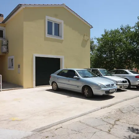 With Parking Space Sali, Dugi Otok - 8137 萨利