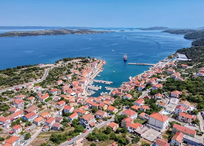 Апартаменты With Parking Space Sali, Dugi Otok - 8137 *