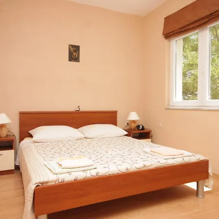 Appartement With Parking Space Sali, Dugi Otok - 8137