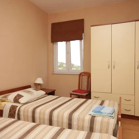 Appartement With Parking Space Sali, Dugi Otok - 8137