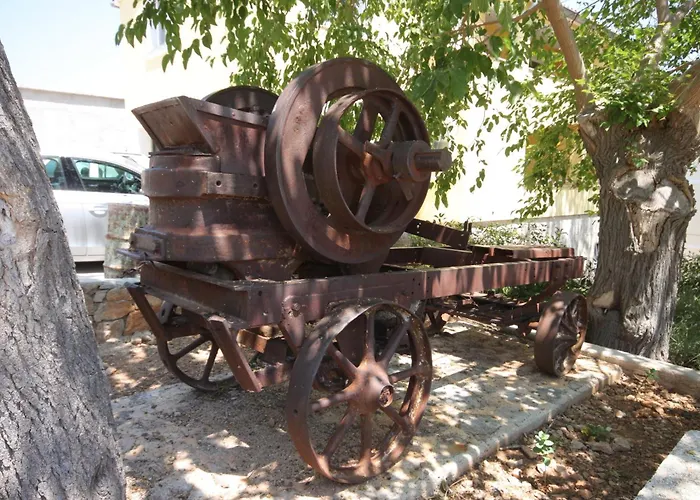 With Parking Space Sali, Dugi Otok - 8137 Apartmán Sali